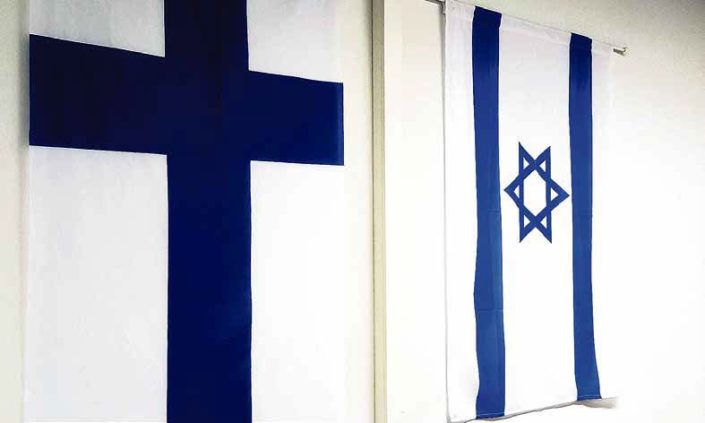 Israelin lippuja poistettu seurakuntien seiniltä - Seurakuntalainen