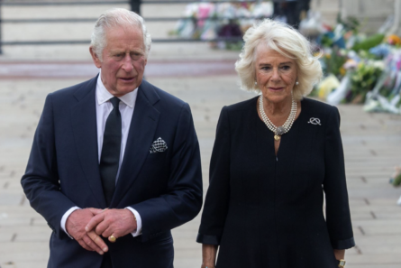 kuningas charles ja puoliso camilla