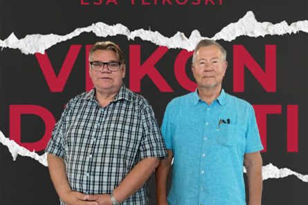 Radio Dein Viikon debatin studiossa Timo Soini ja Esa Ylikoski.